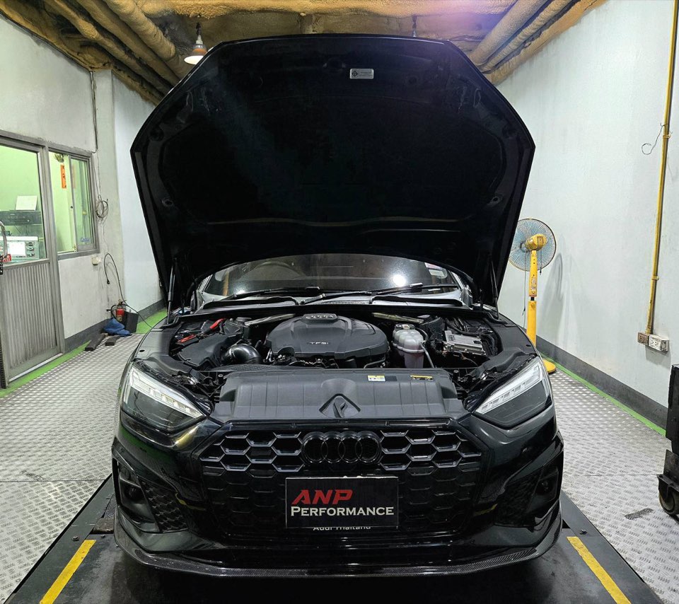 ห้องเครื่อง Audi A5